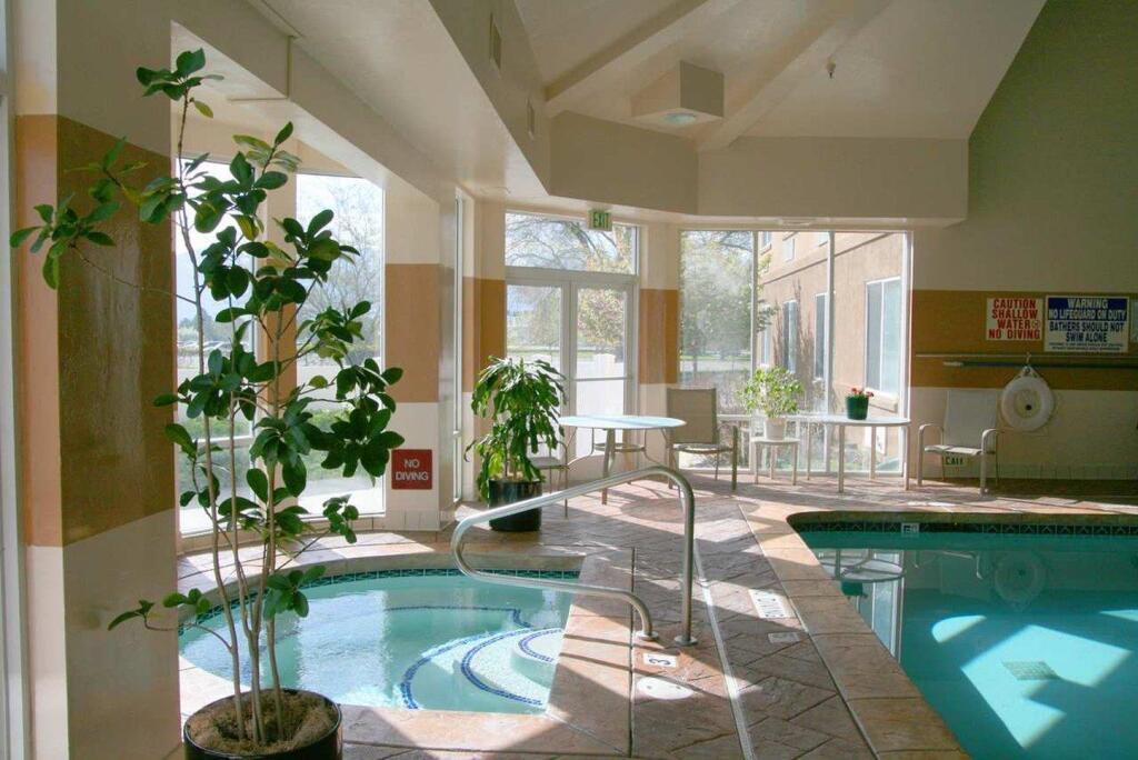 hotel image 16
