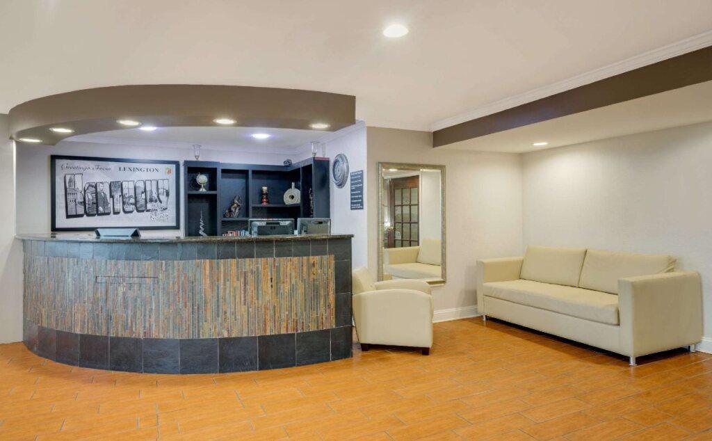 hotel image 10