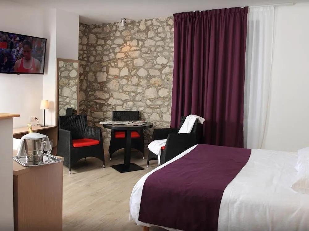 hotel image 11