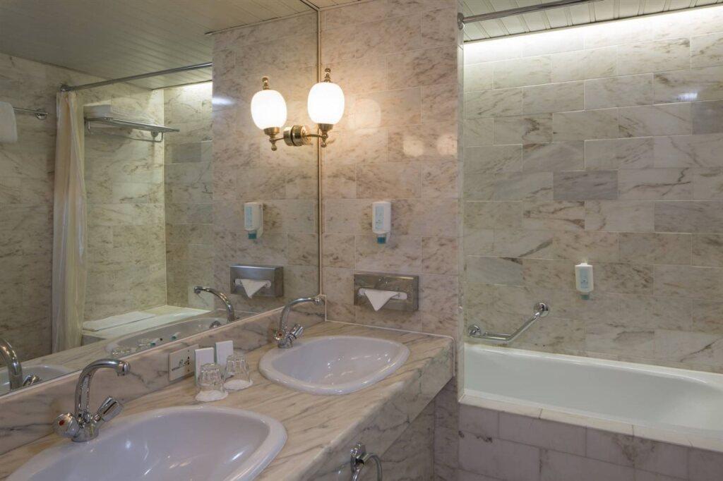 hotel image 16