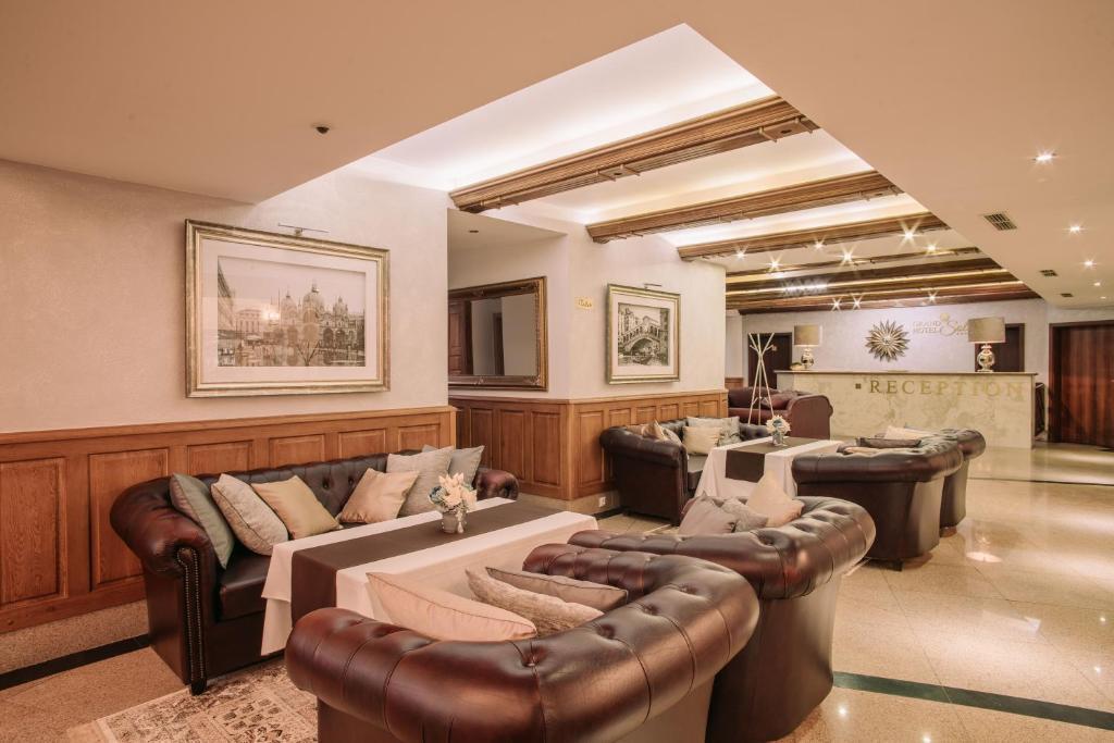 hotel image 10