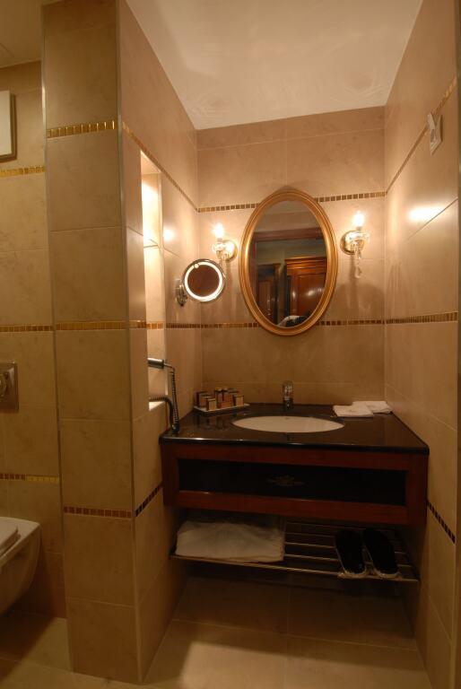 hotel image 16