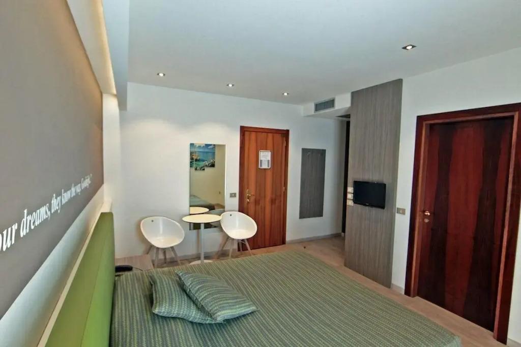 hotel image 16