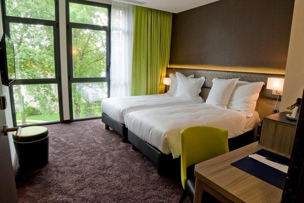 hotel image 10