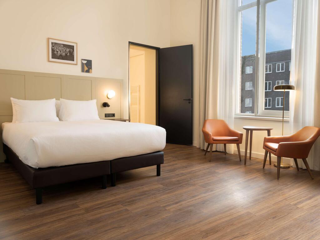 hotel image 16