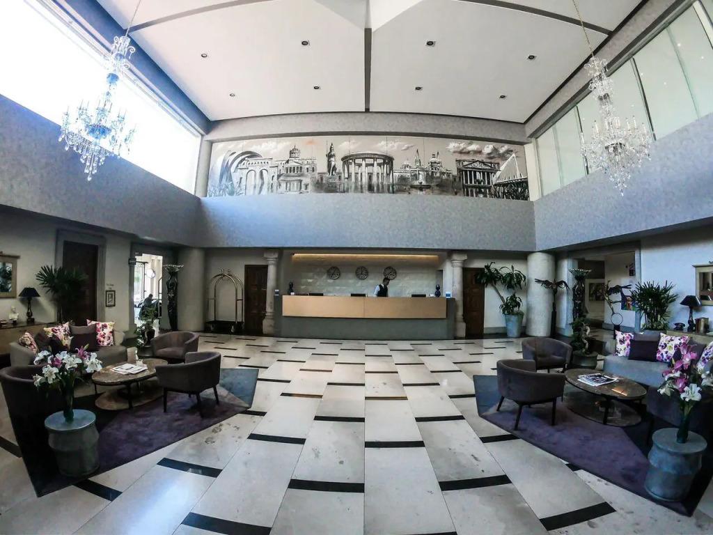 hotel image 10