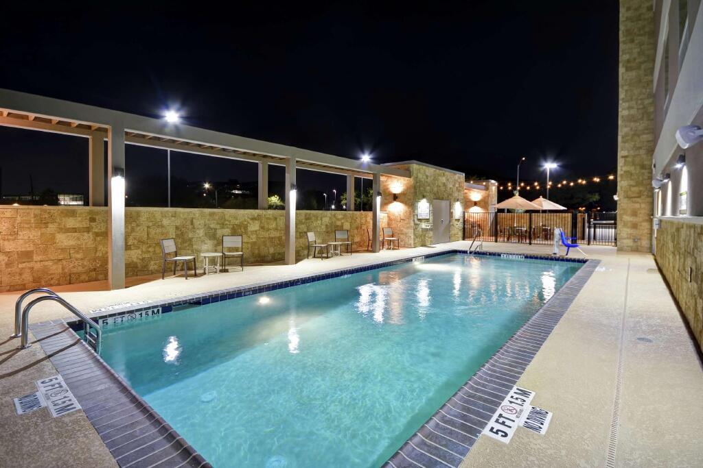 hotel image 7