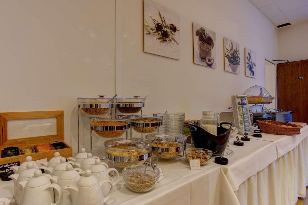 hotel image 9