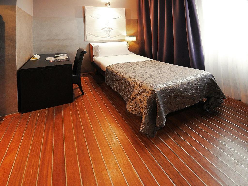 hotel image 16