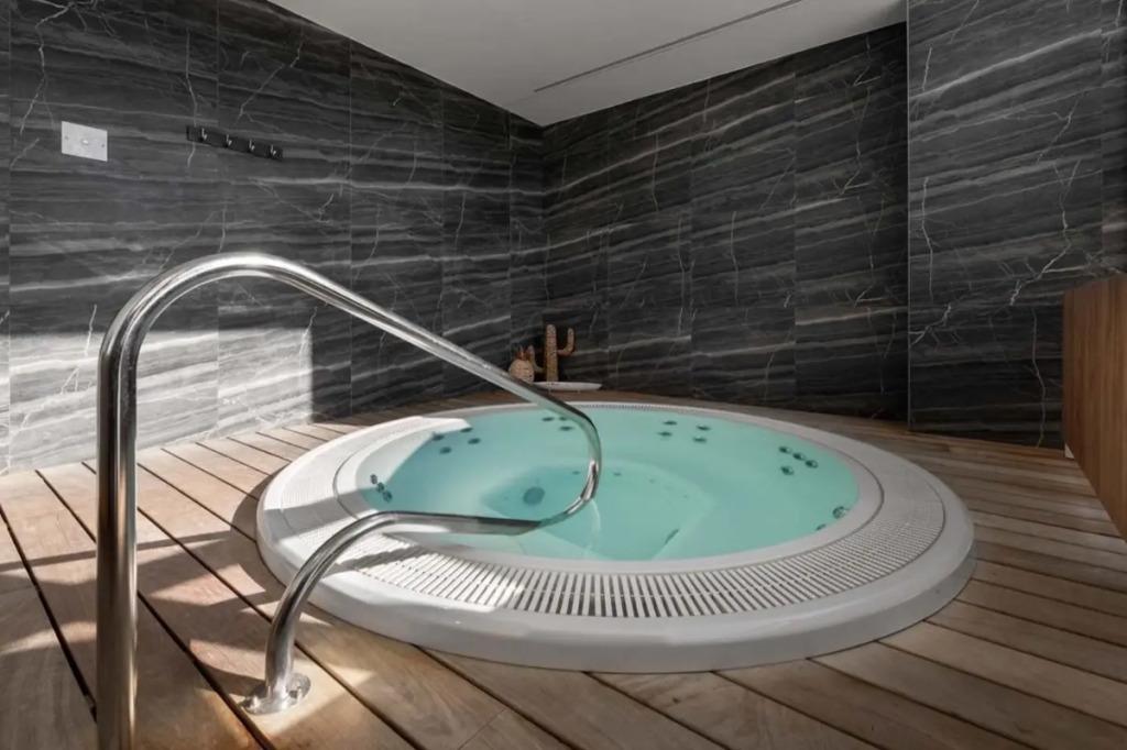 hotel image 11
