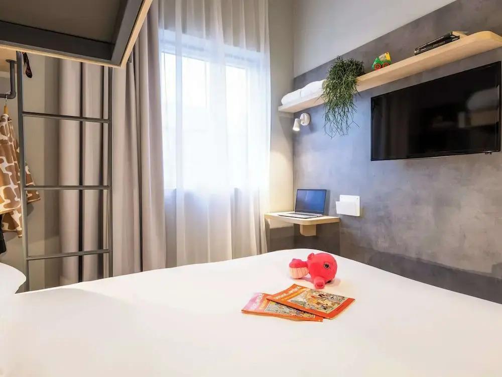 hotel image 13