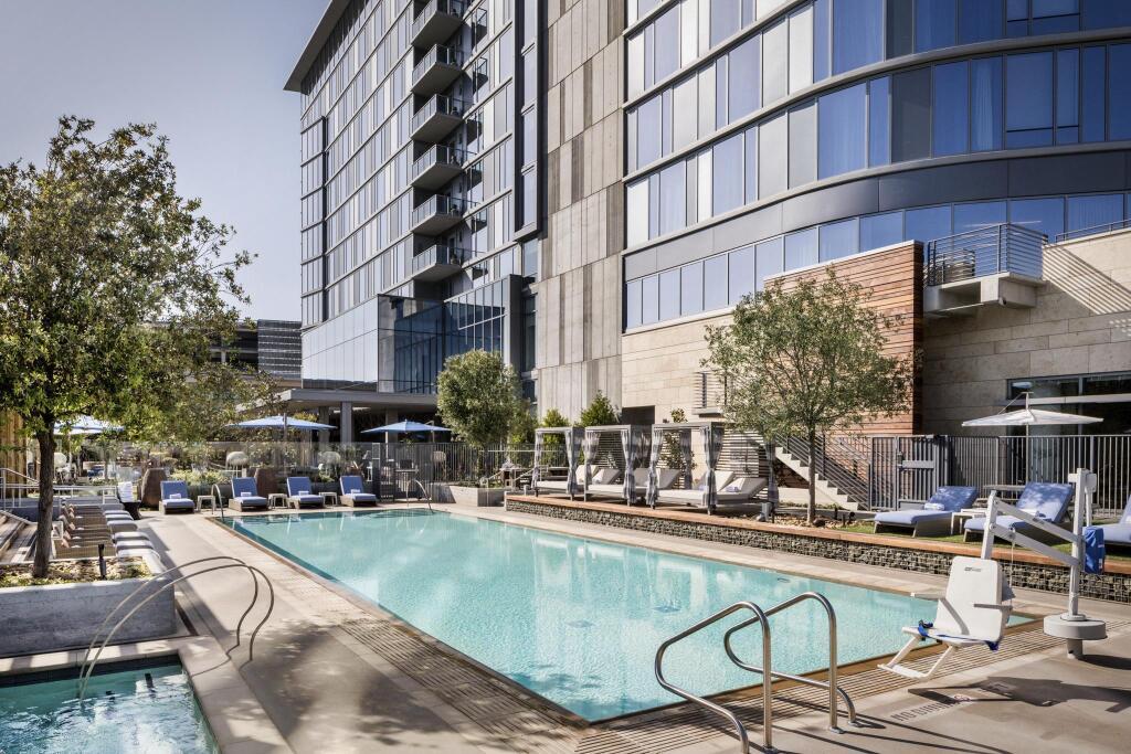 hotel image 10