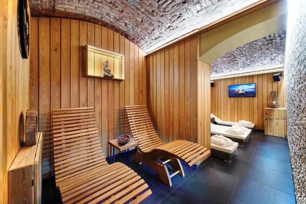 hotel image 36