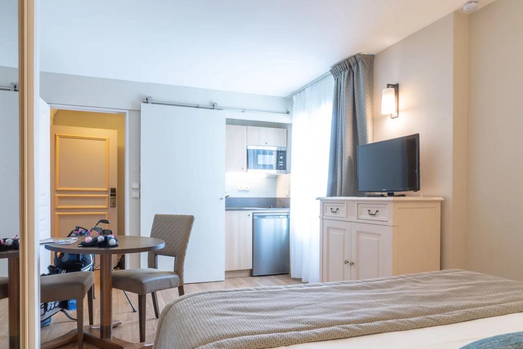 hotel image 16