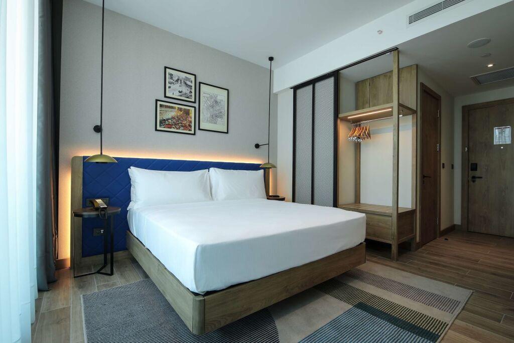 hotel image 13