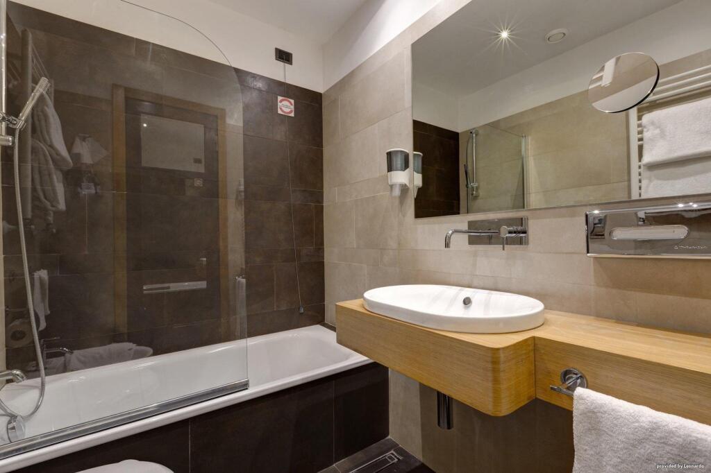 hotel image 10