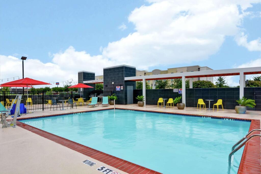 hotel image 8