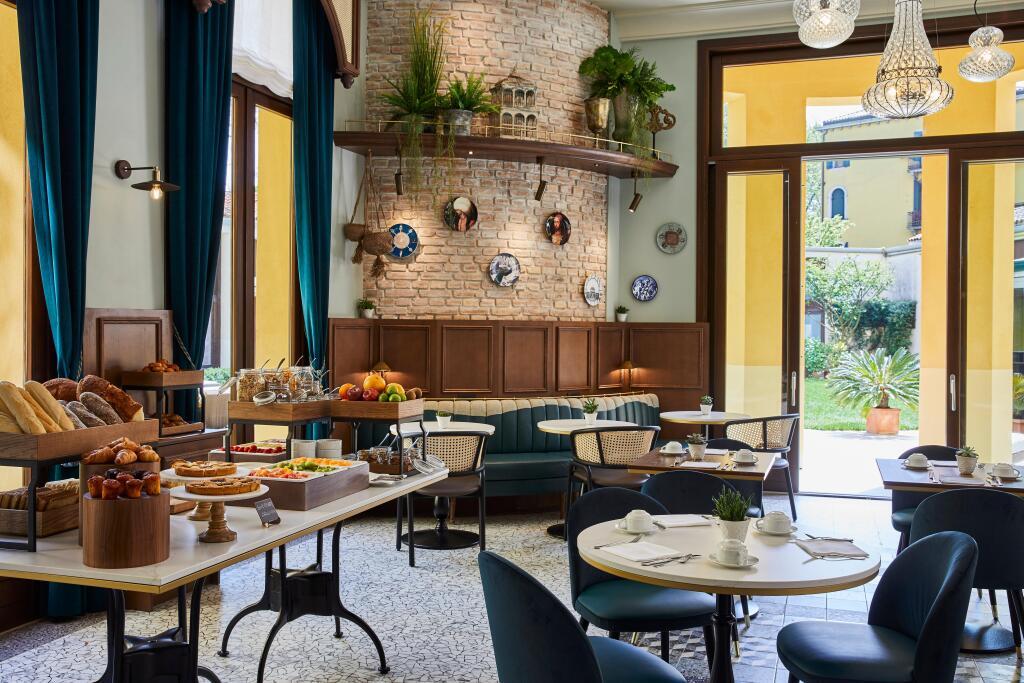 hotel image 13