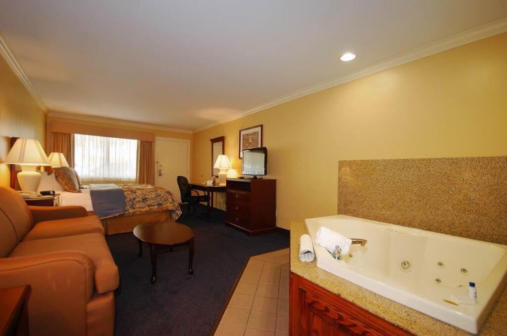 hotel image 8