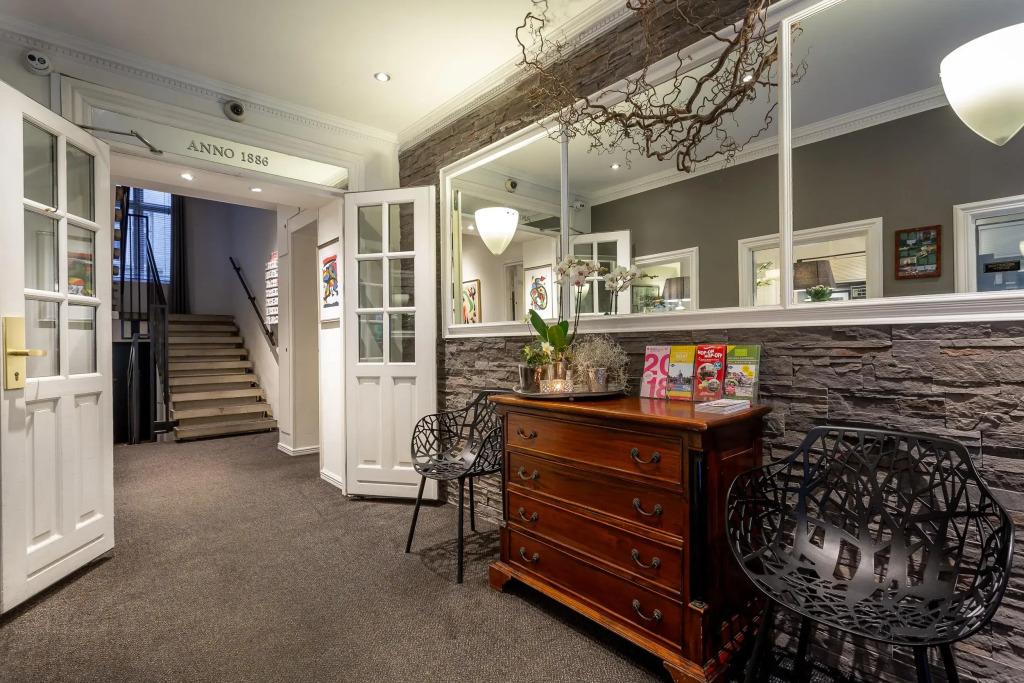 hotel image 10