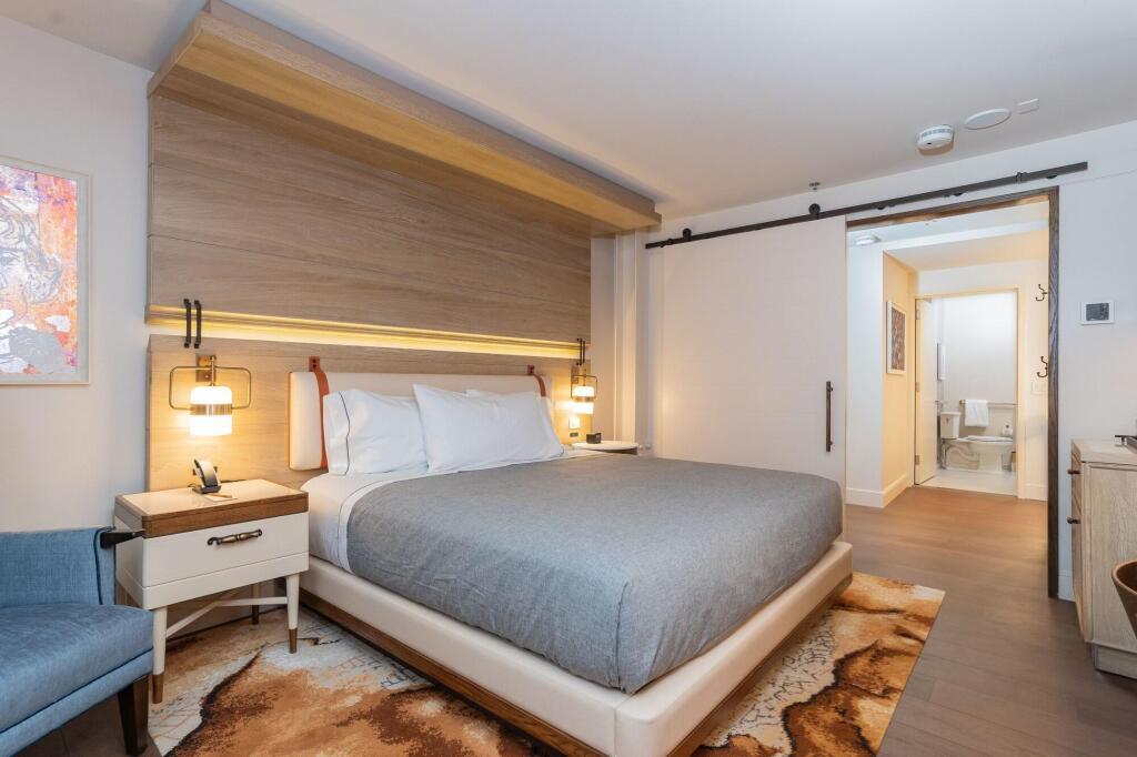 hotel image 10