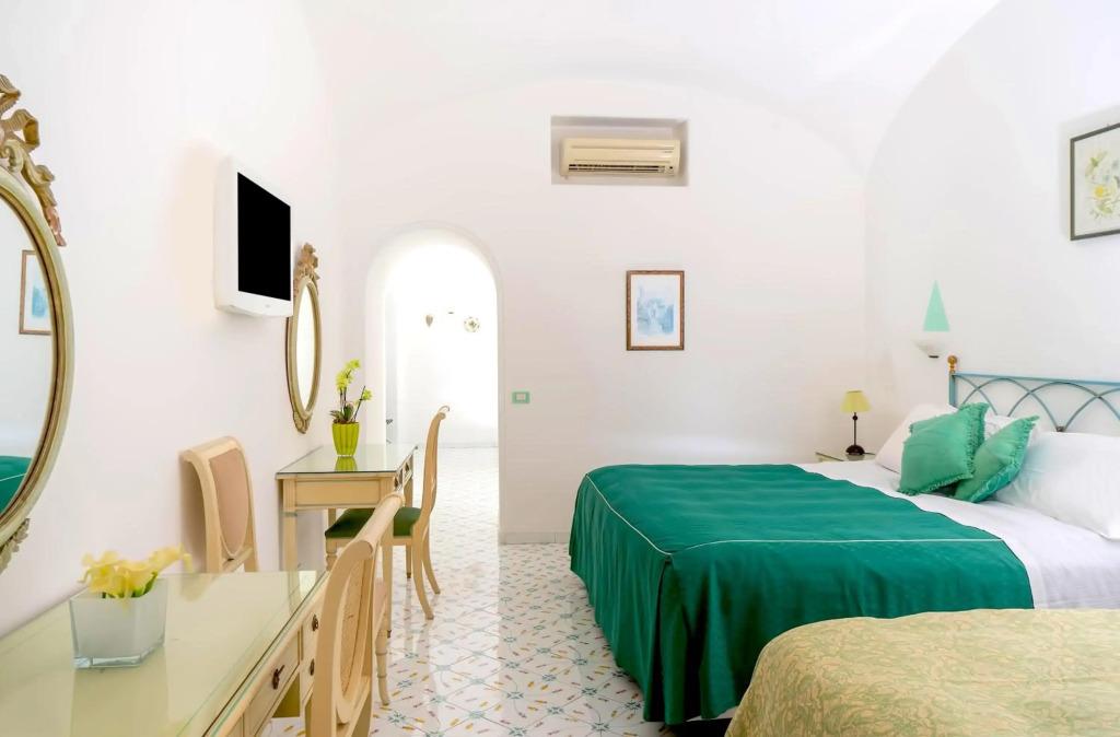 hotel image 13