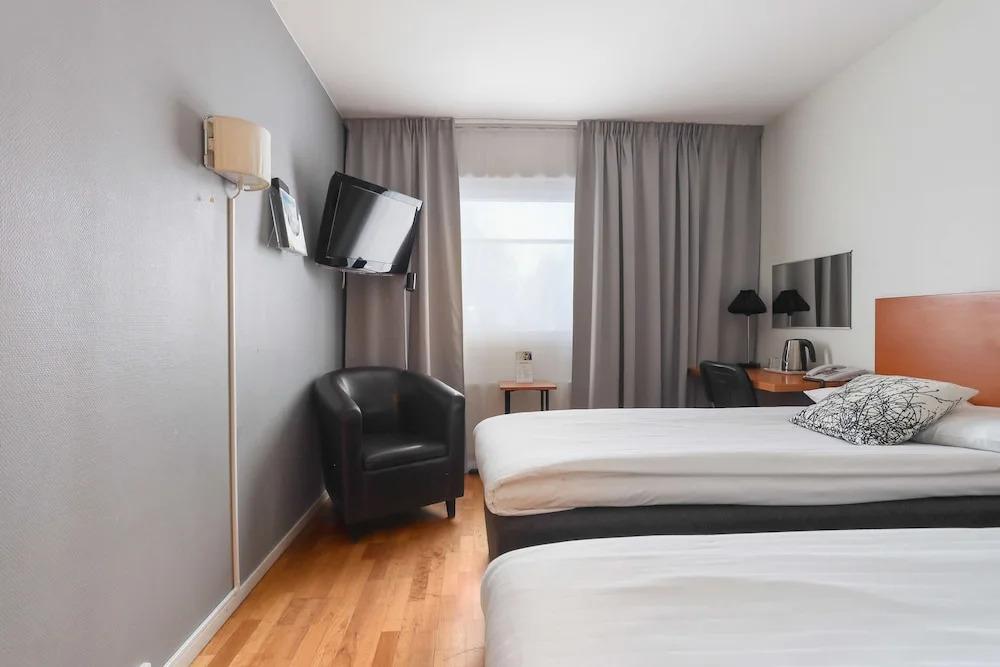 hotel image 13