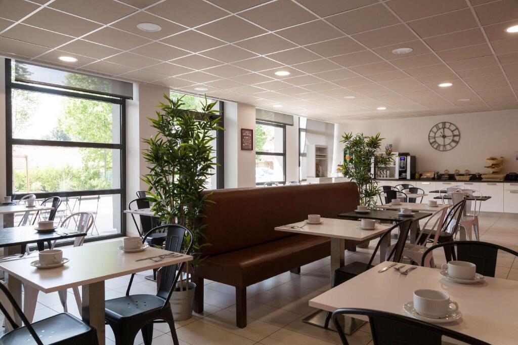 hotel image 9