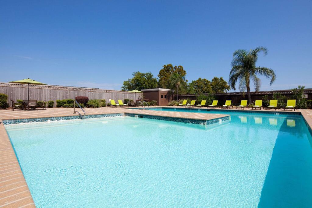hotel image 13