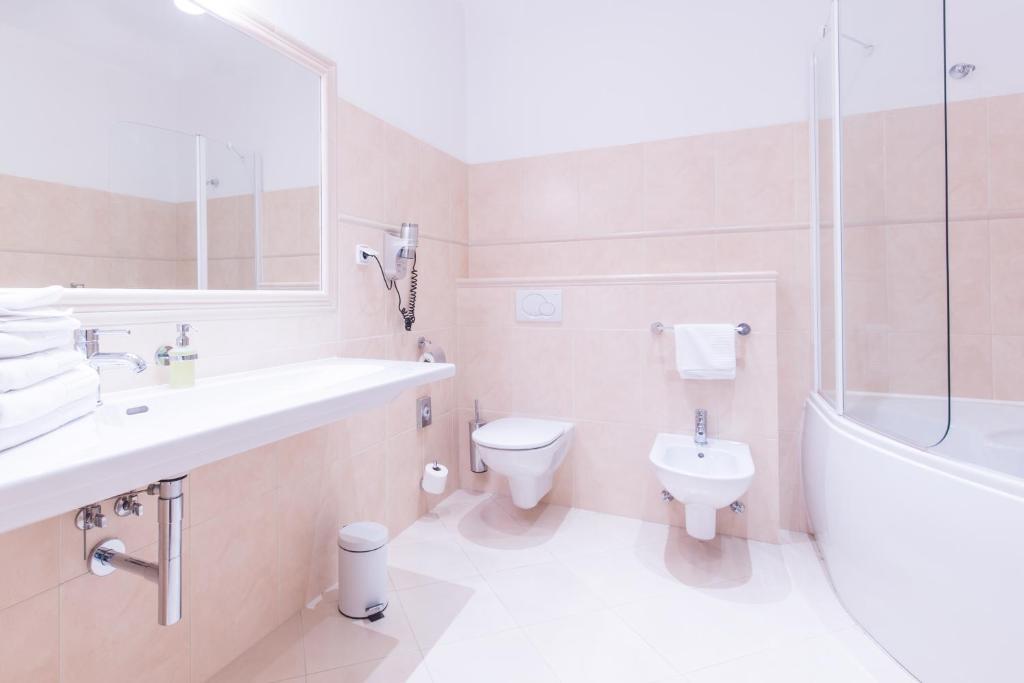 hotel image 16