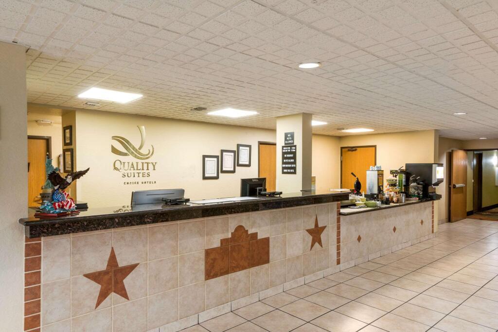 hotel image 10