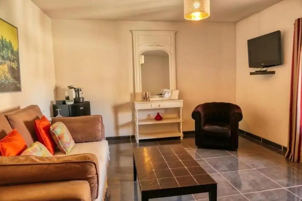hotel image 13
