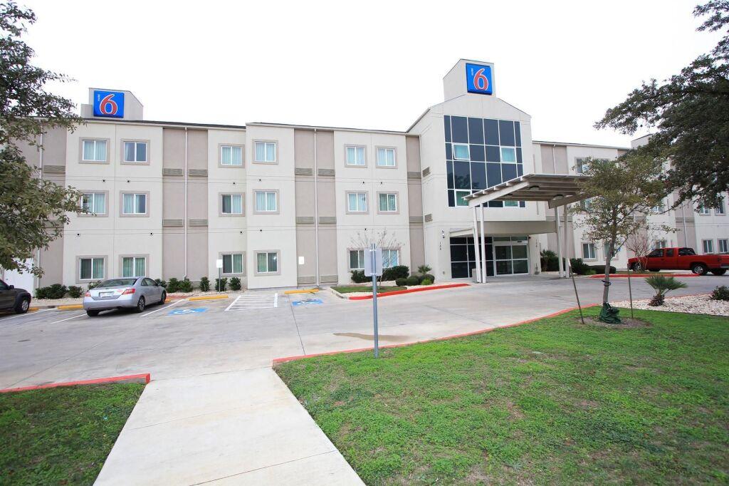 hotel image 13