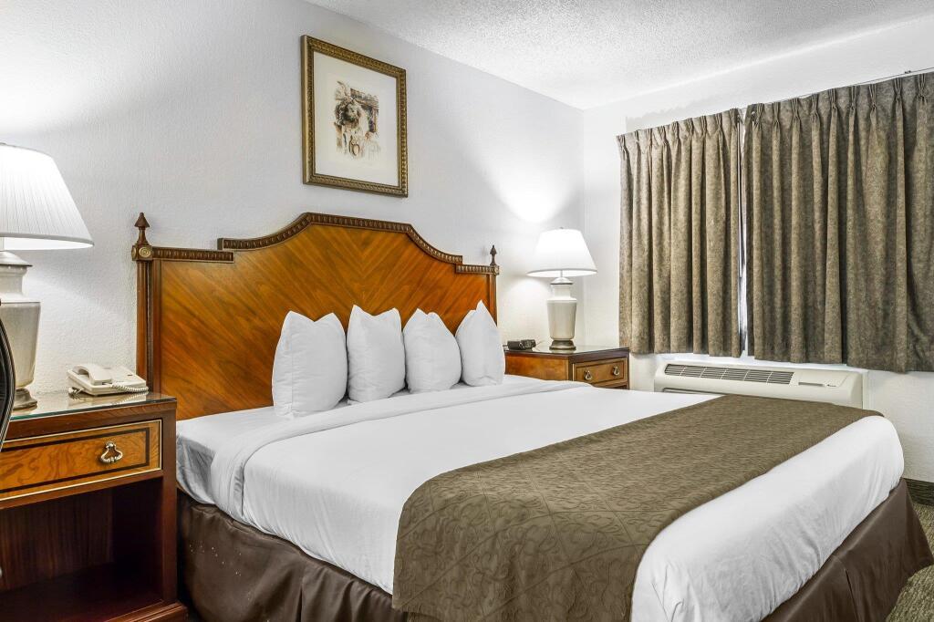 hotel image 13