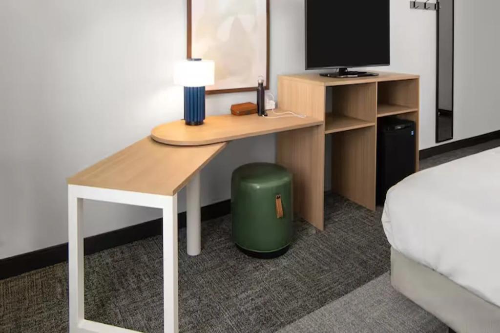 hotel image 16