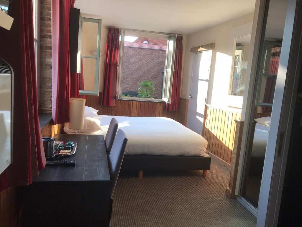 hotel image 13