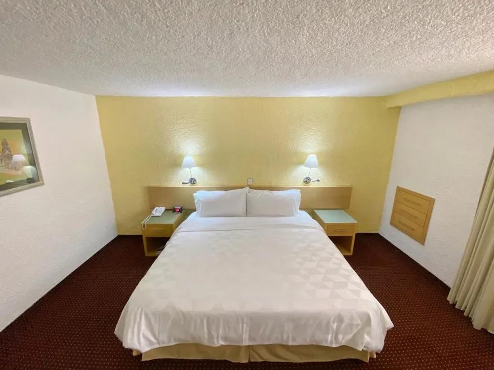 hotel image 10