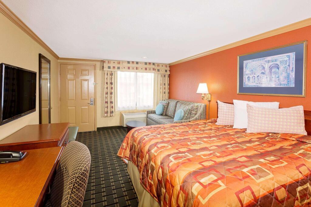 hotel image 8