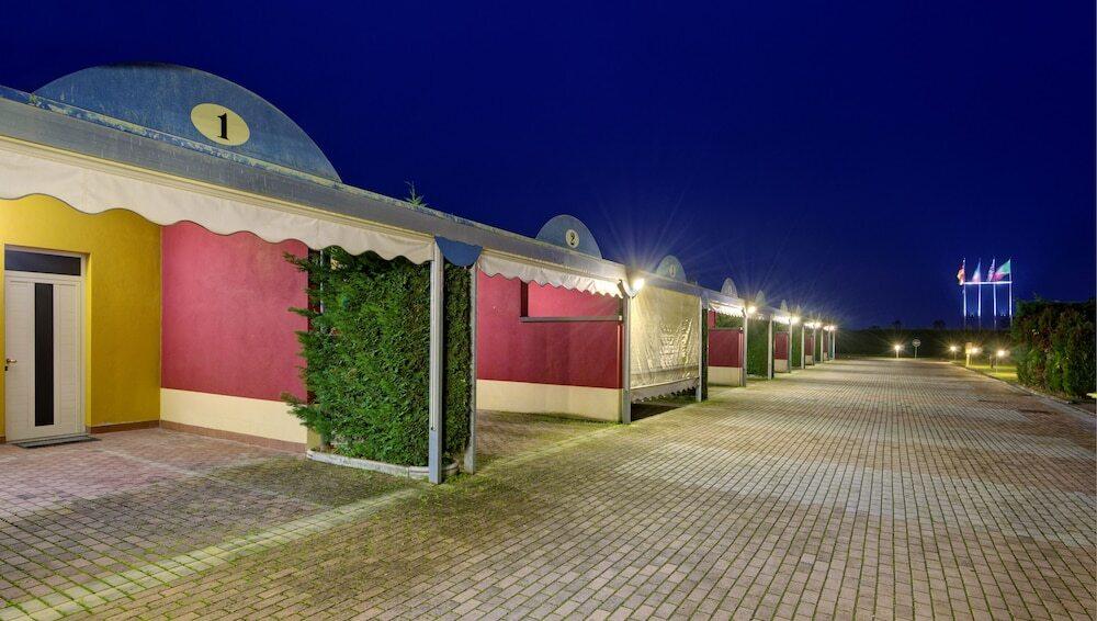 hotel image 8