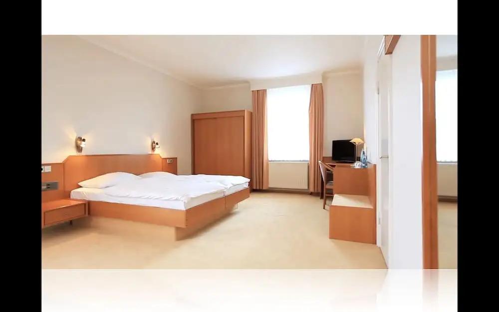 hotel image 16