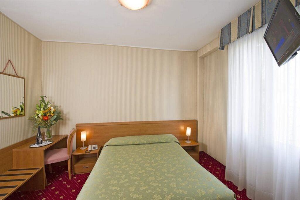hotel image 8