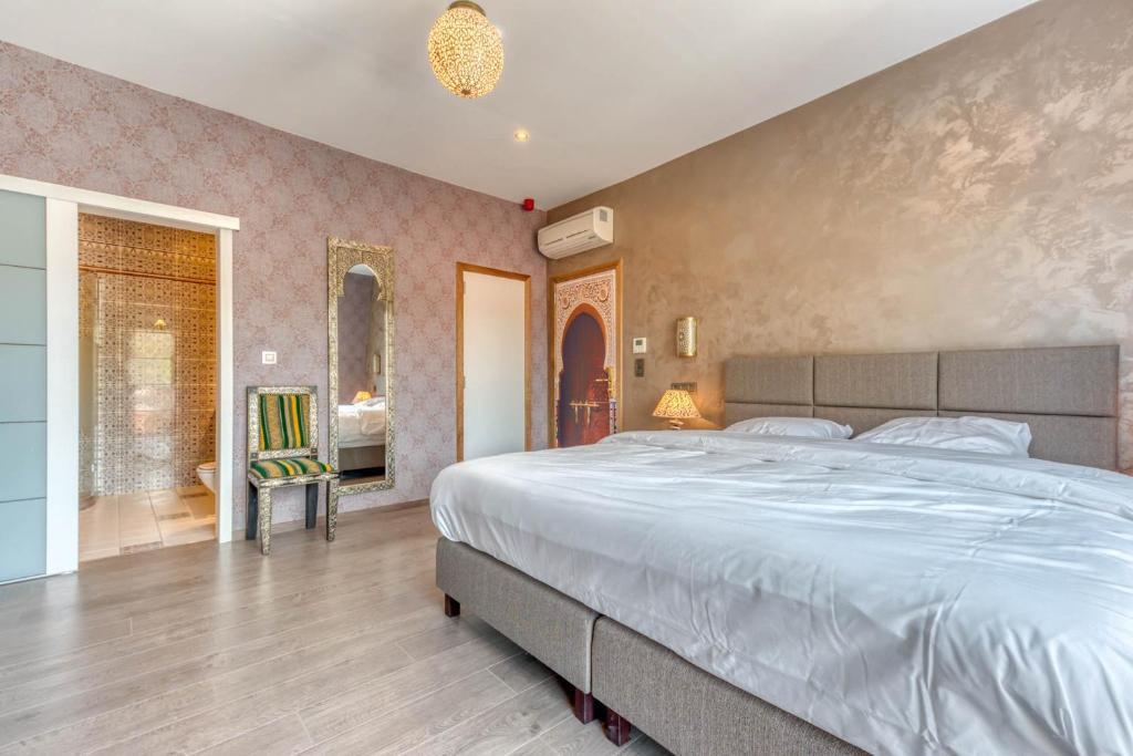 hotel image 16