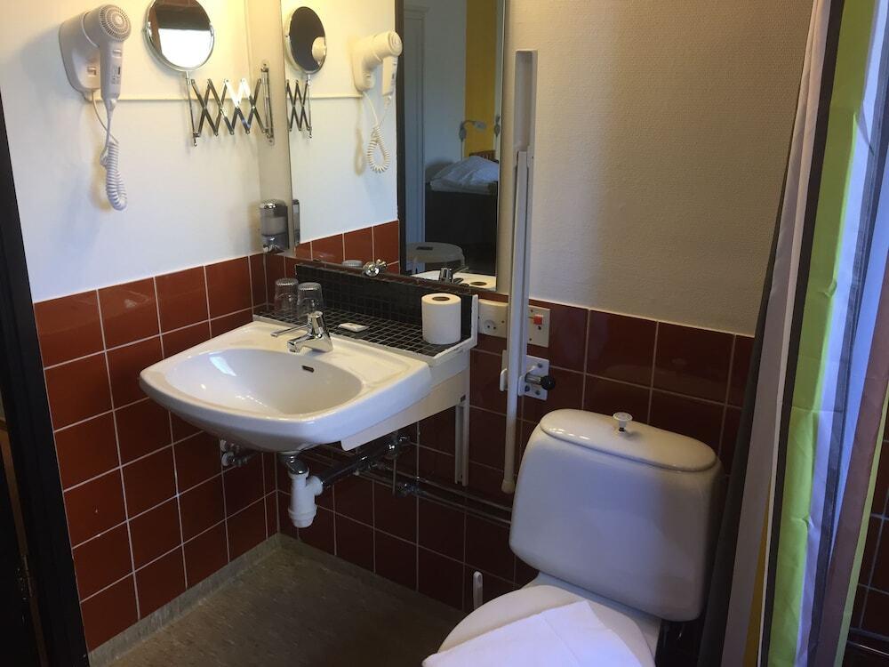 hotel image 16