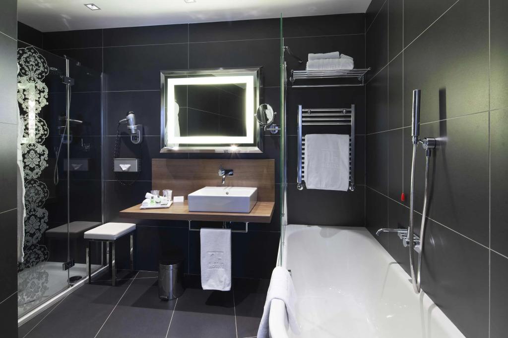 hotel image 12