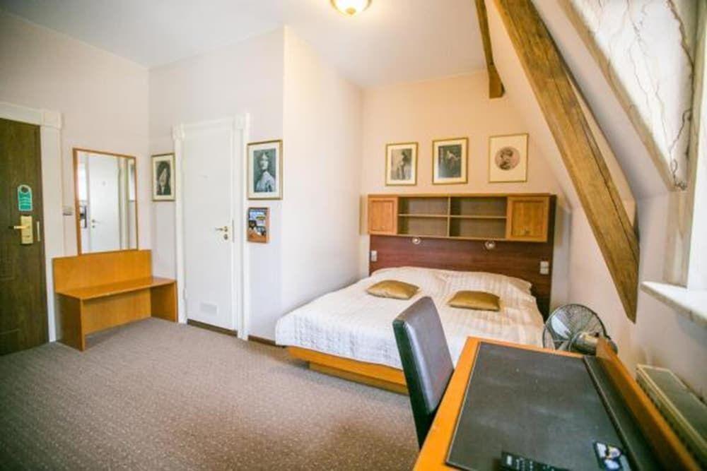 hotel image 13