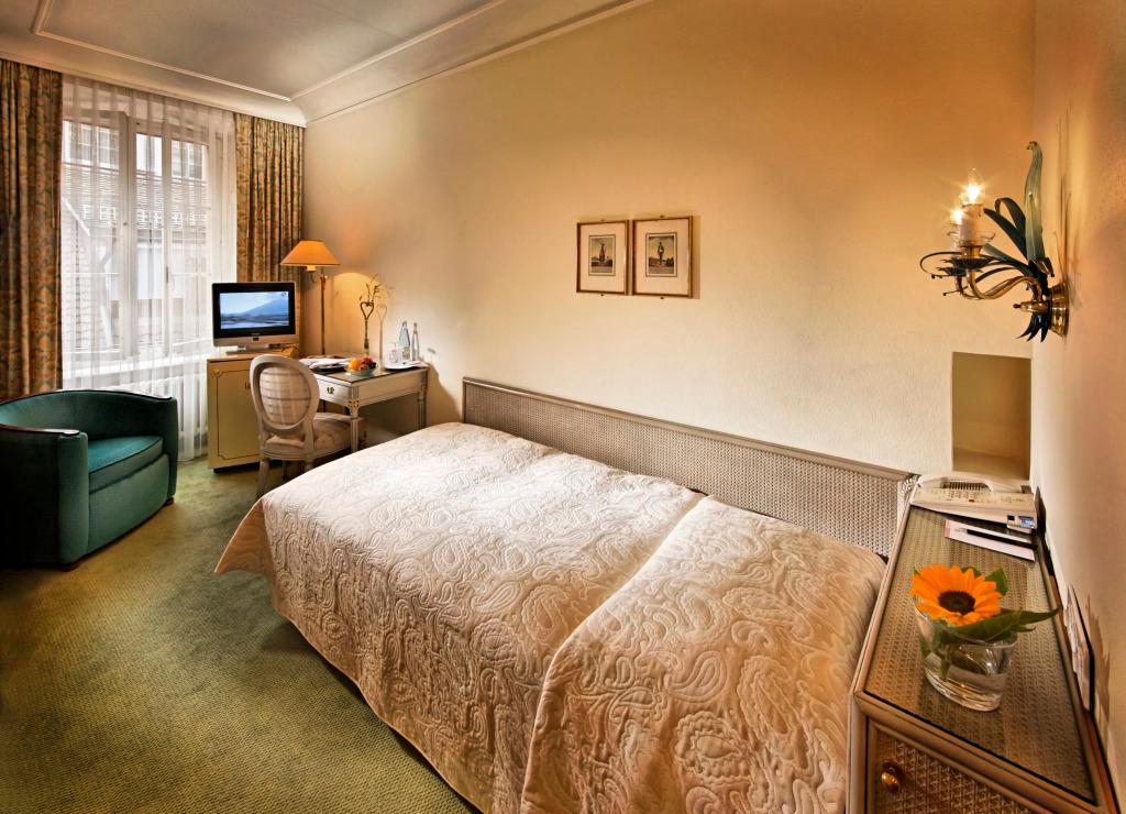 hotel image 13