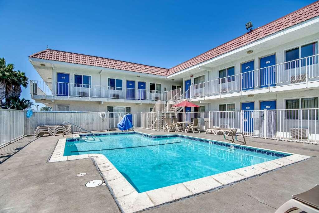 hotel image 9