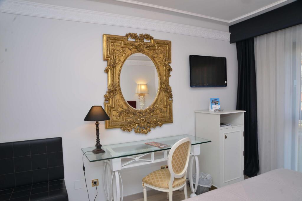 hotel image 12