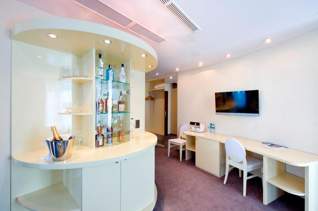 hotel image 8