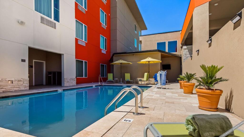 hotel image 10